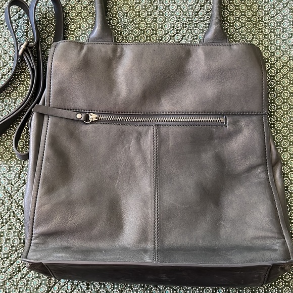 Lucky Brand leather tote, with straps and crossbody - Picture 7 of 7